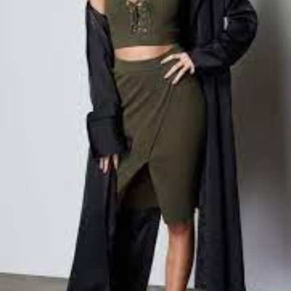 Good American Ribbed Front Slit Body Con Midi Skirt in Sage Size L NWOT - Picture 3 of 11